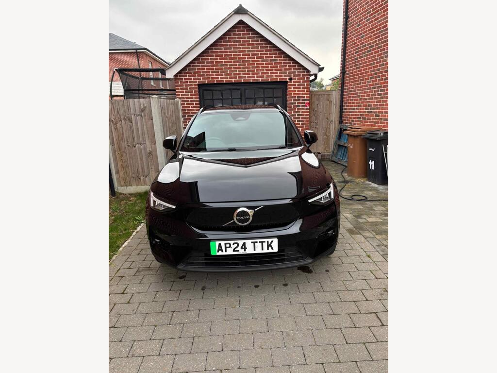 Volvo EX40