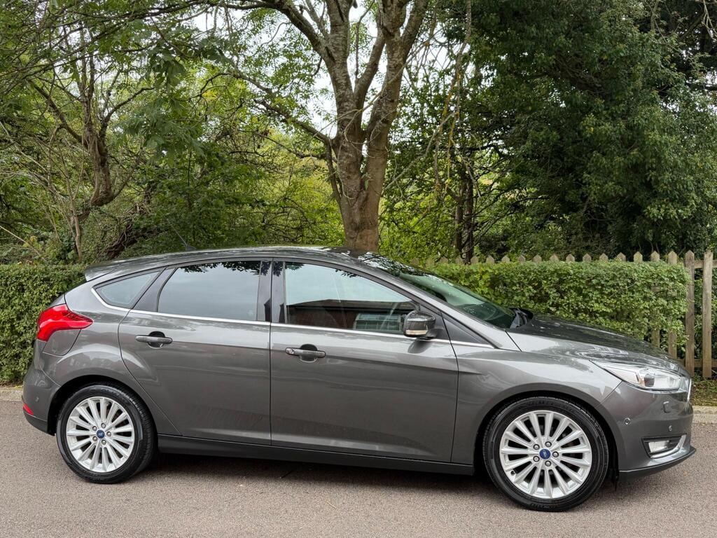 Ford Focus Hatchback 1.0T EcoBoost Titanium X Euro 6 (s/s) 5dr
