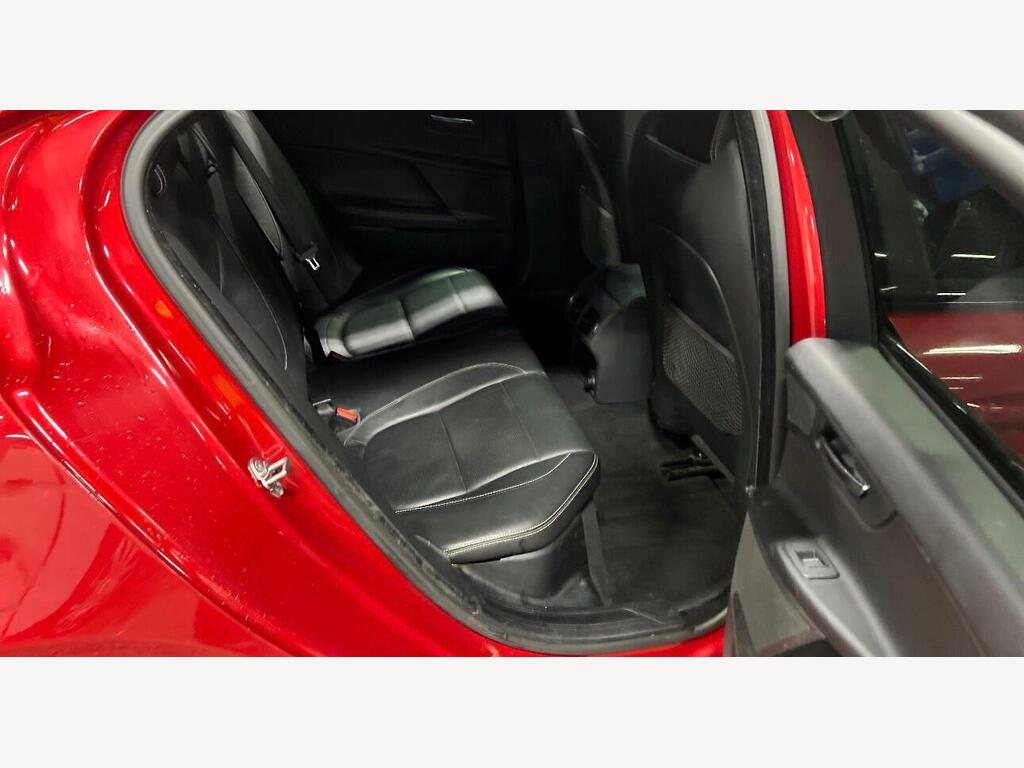 2015 Jaguar XE thumbnail 8