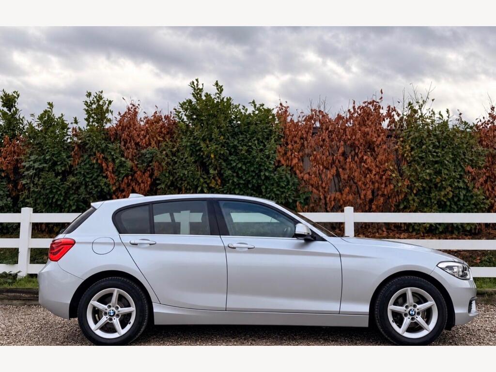 2016 BMW 1 Series thumbnail 23
