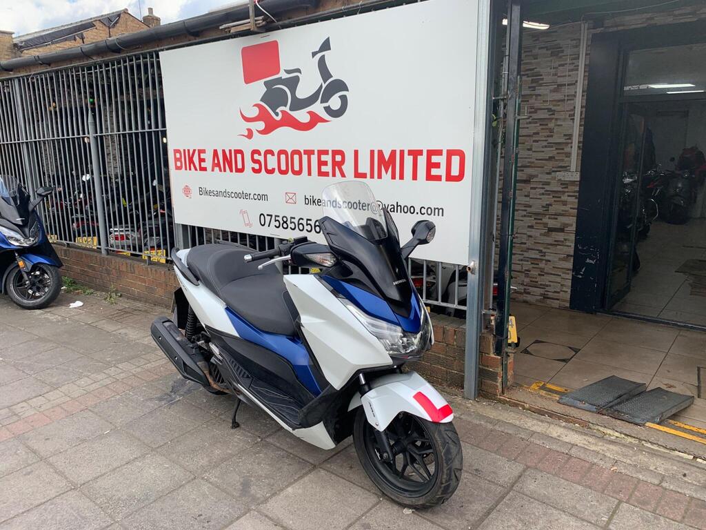 Honda Forza 125 Scooter 125