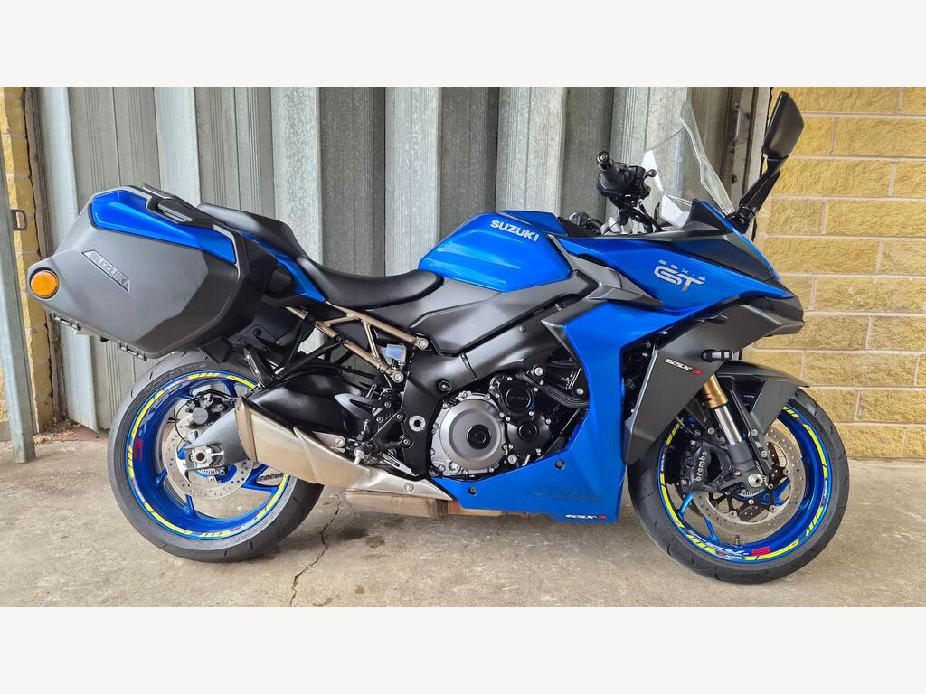 Suzuki GSX-S1000GT+