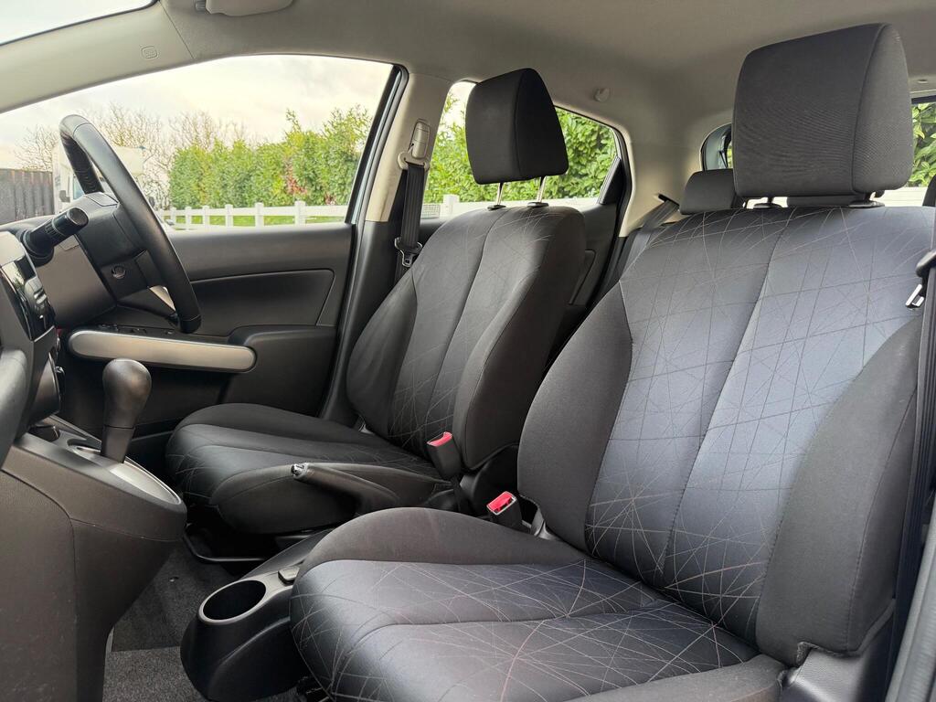 2012 Mazda Mazda2 thumbnail 29