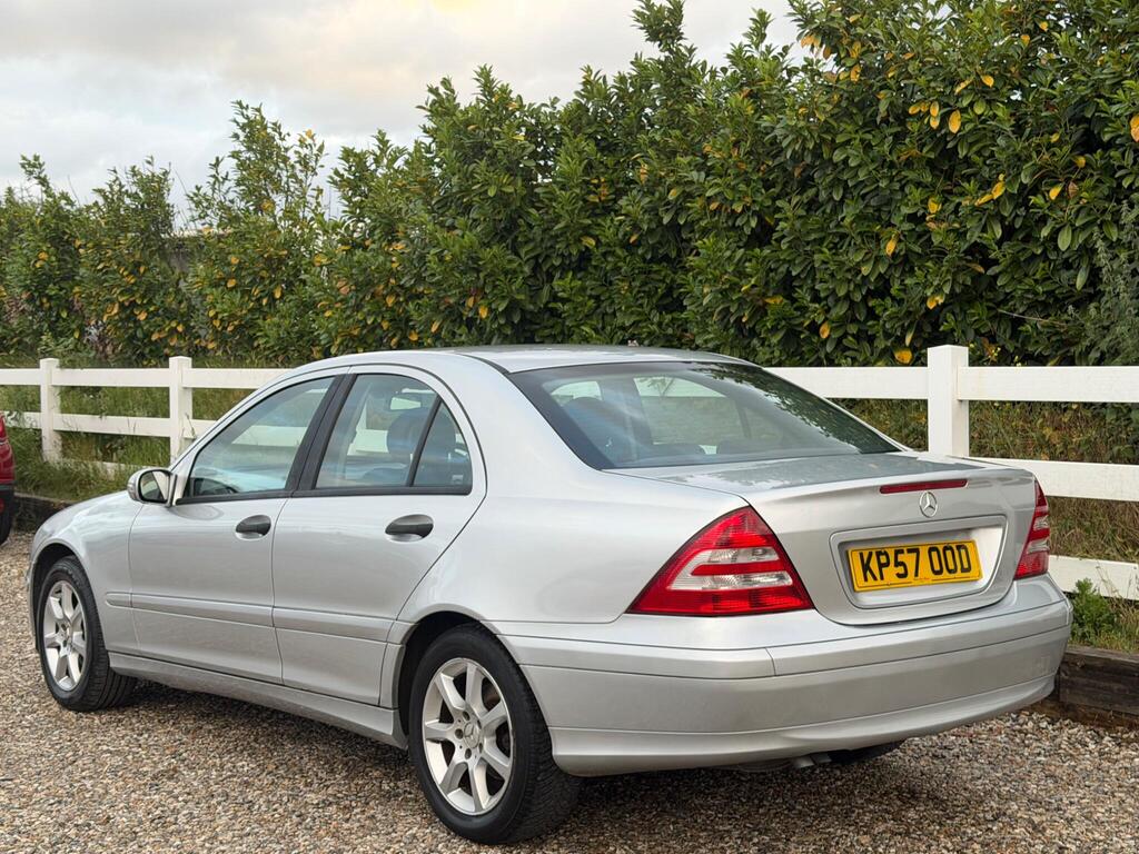2007 Mercedes-Benz C Class thumbnail 3