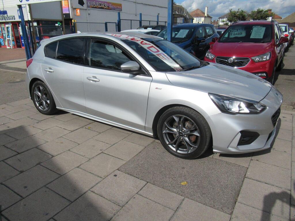 Ford Focus Hatchback 1.0T EcoBoost ST-Line Auto Euro 6 (s/s) 5dr