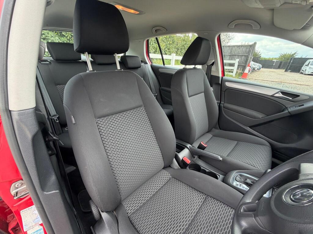 2010 Volkswagen Golf thumbnail 16