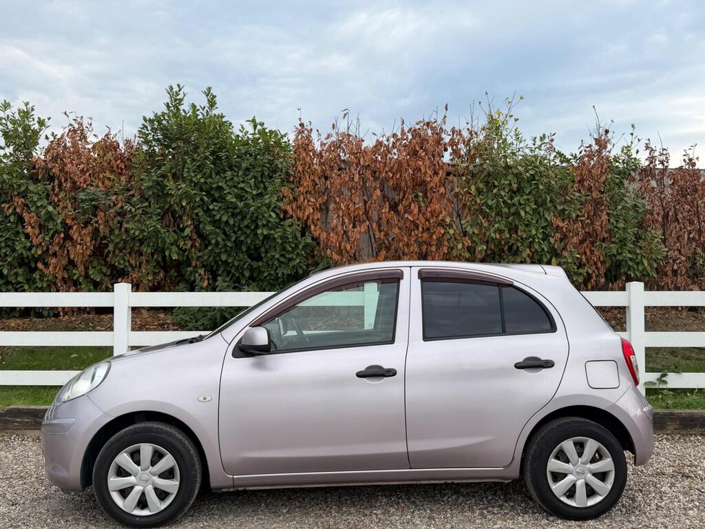 2013 Nissan Micra thumbnail 11