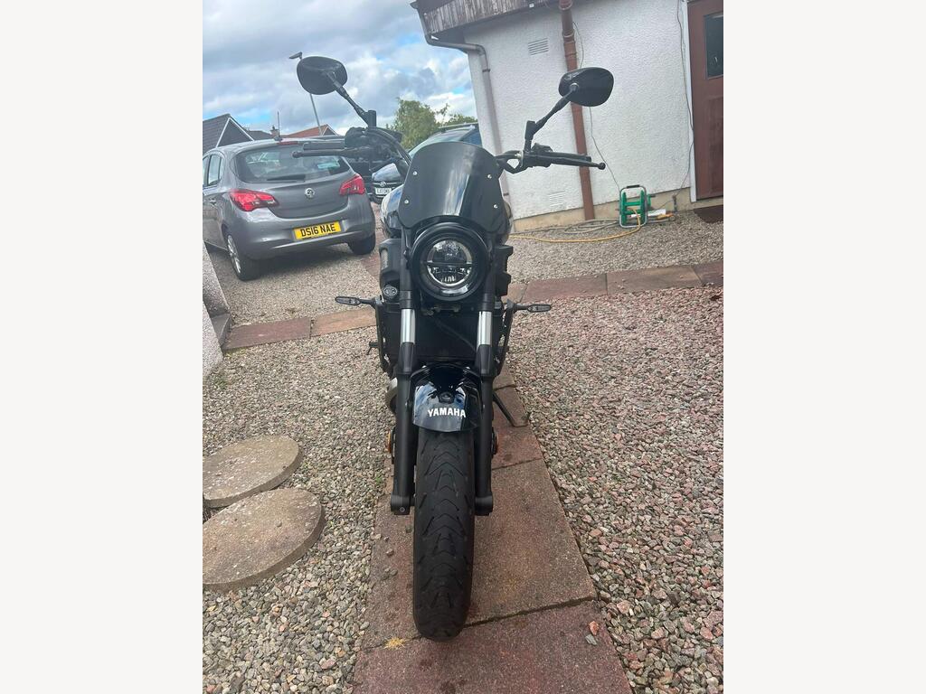 Yamaha XSR700