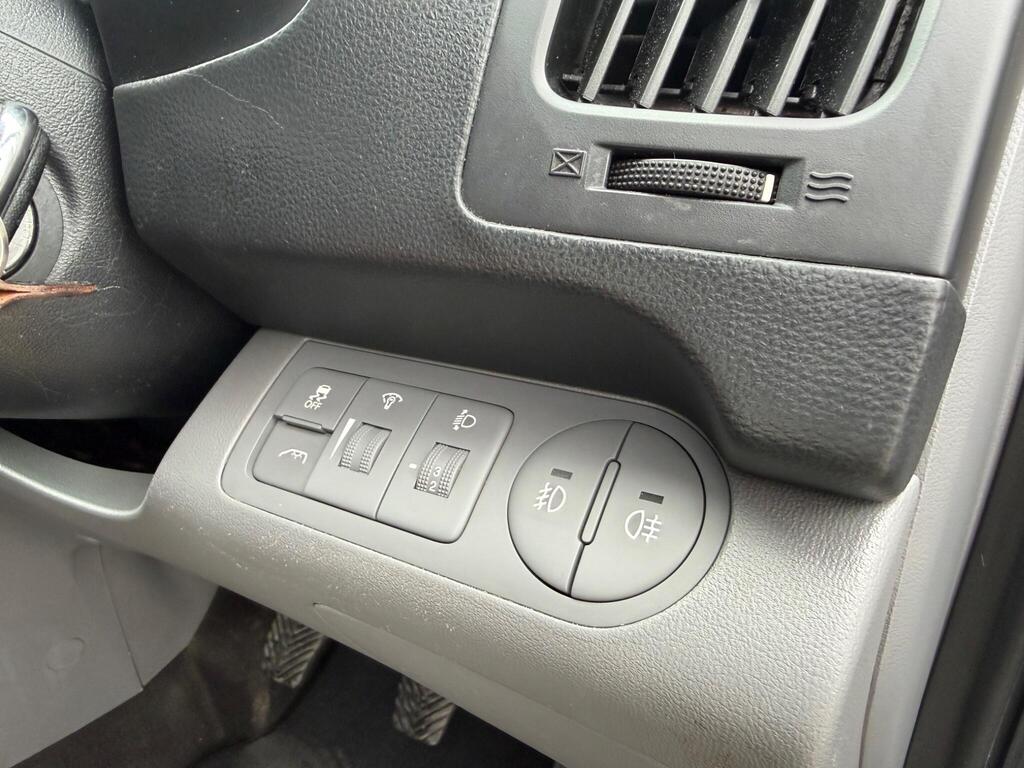 2019 Hyundai i800 thumbnail 40