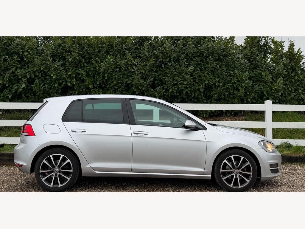 2016 Volkswagen Golf thumbnail 11