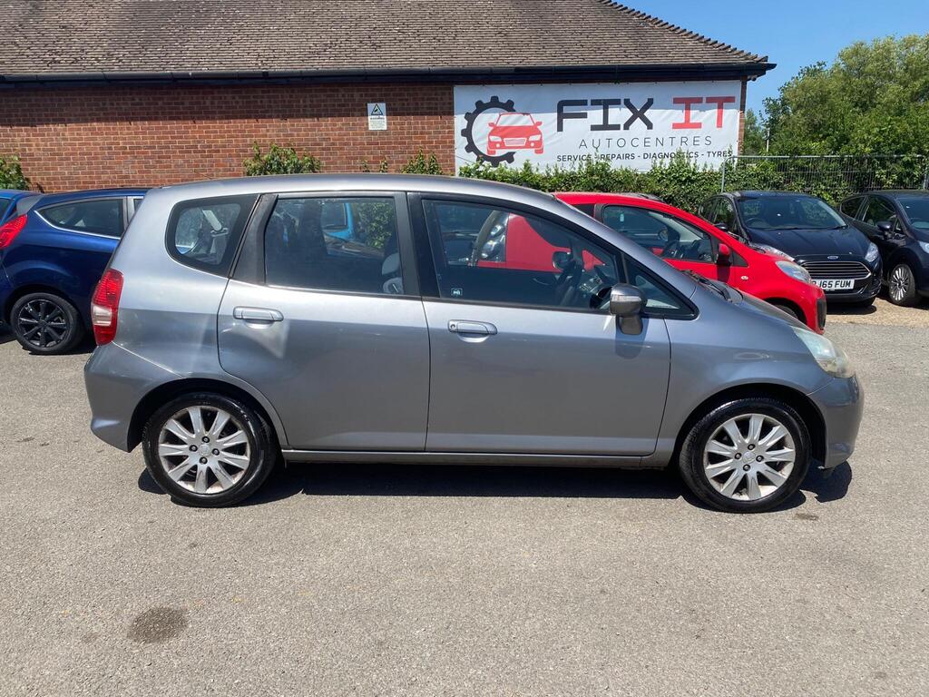 Honda Jazz Hatchback 1.4 i-DSI SE CVT-7 5dr