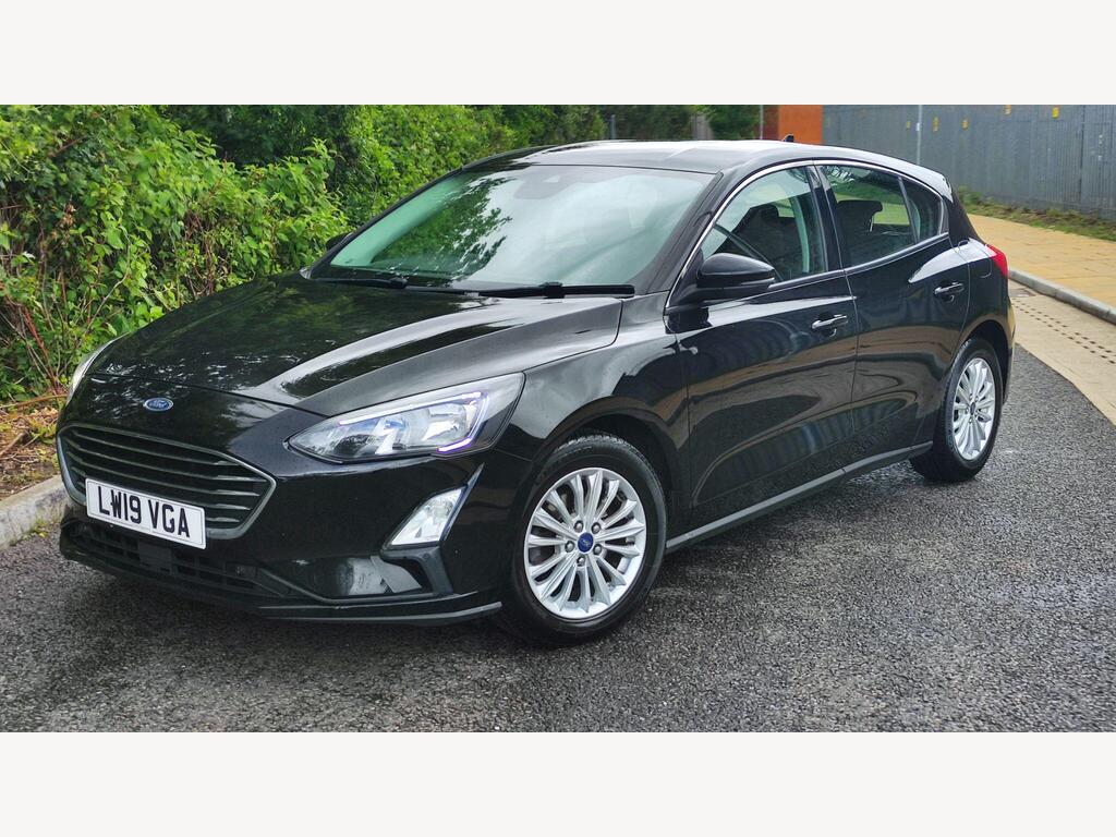 Ford Focus Hatchback 1.0T EcoBoost Titanium Euro 6 (s/s) 5dr