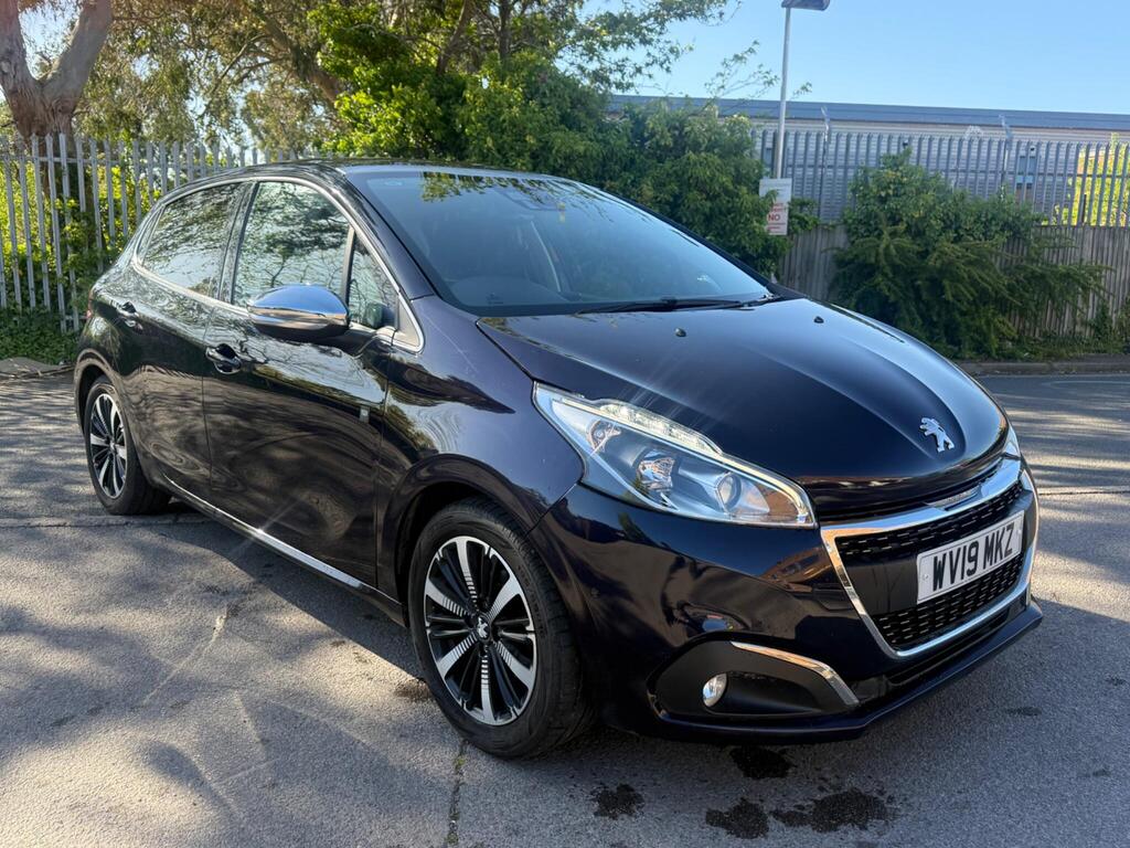 Peugeot 208 Hatchback 1.2 PureTech Tech Edition Euro 6 (s/s) 5dr