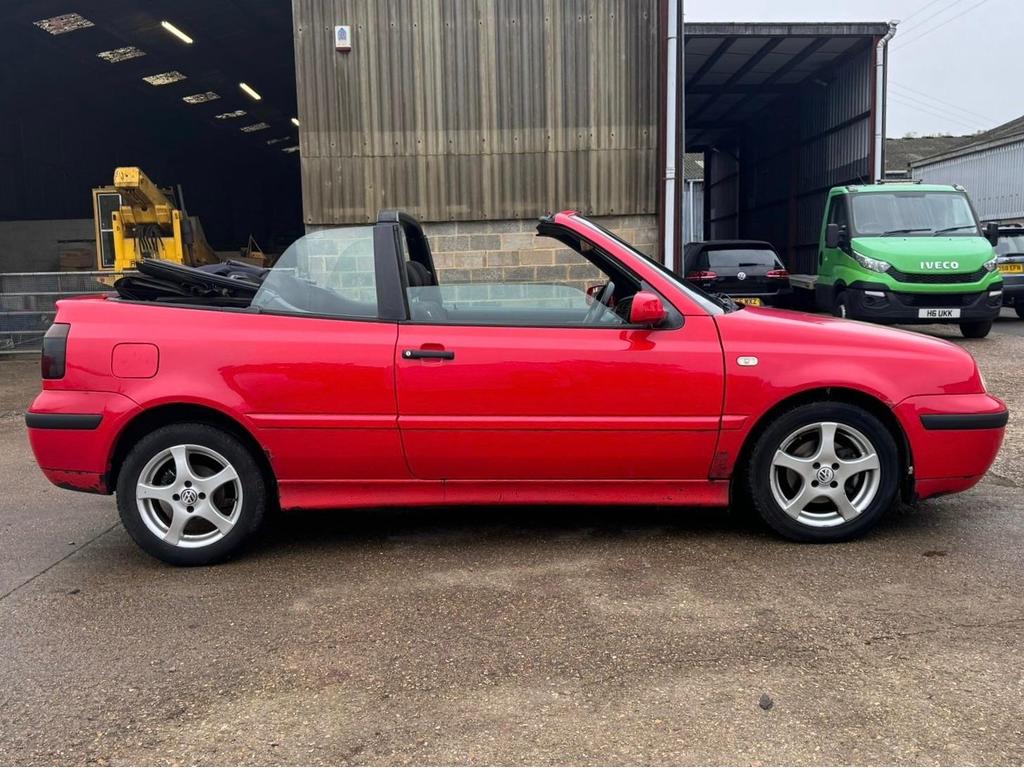 Used Volkswagen Golf Convertible 1.8 S 2dr in Wokingham