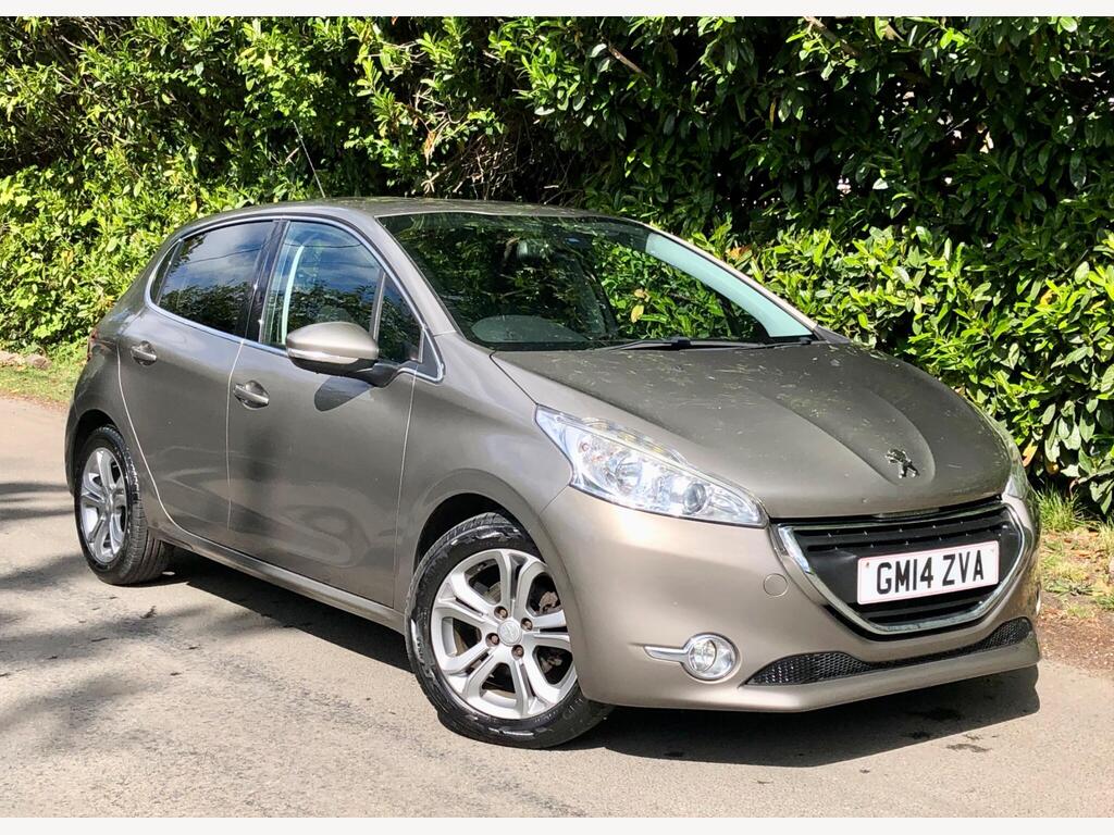 Peugeot 208 Hatchback 1.2 VTi Allure Euro 5 5dr