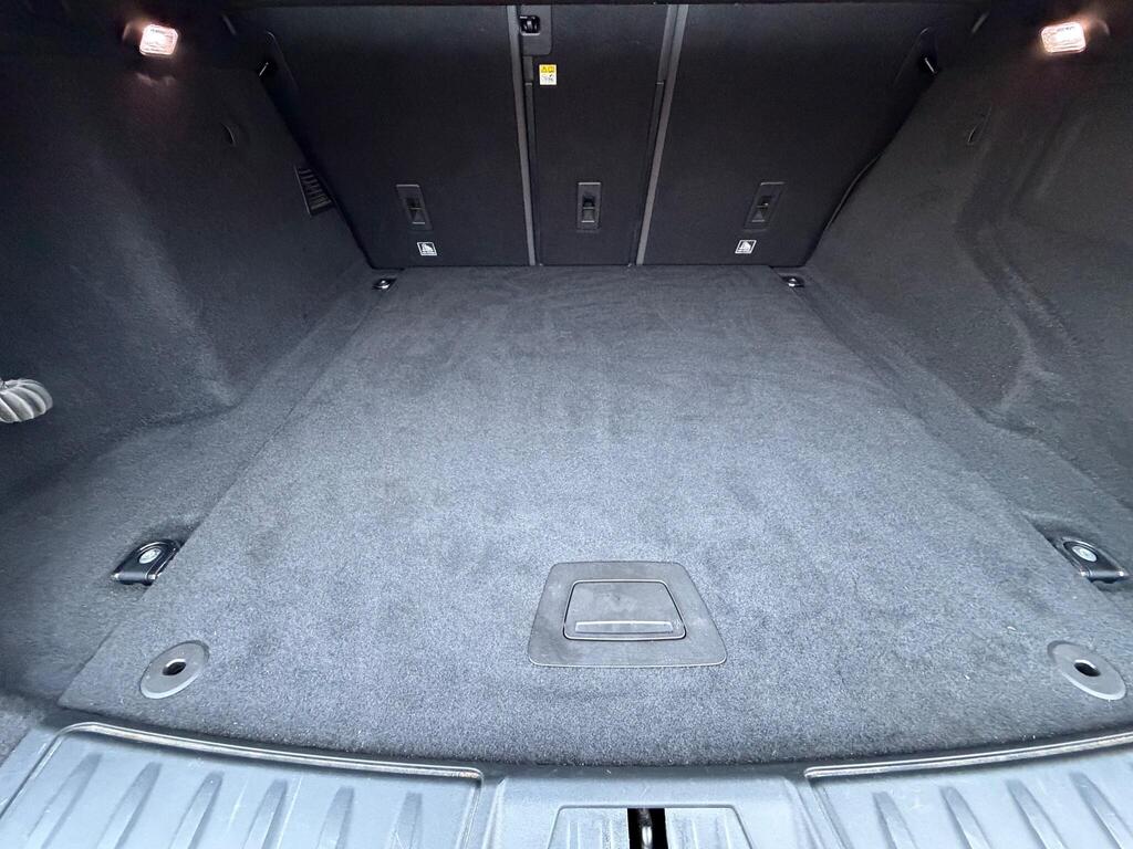 Jaguar F-PACE 2.0 D180 R-Sport Auto AWD Euro 6 (s/s) 5dr thumbnail 40