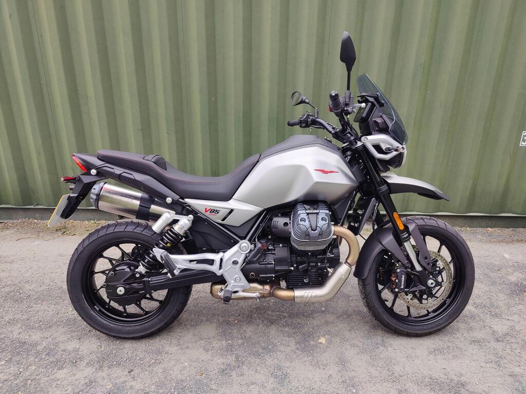 Moto Guzzi V85