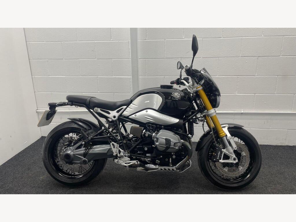 BMW R nineT