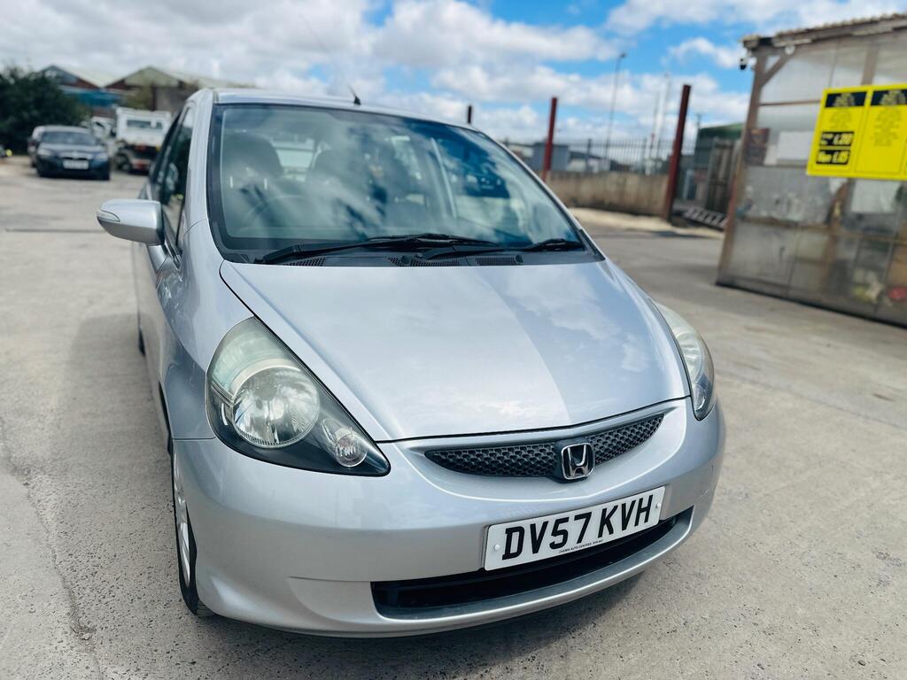 Honda Jazz Hatchback 1.4 i-DSI SE CVT-7 5dr