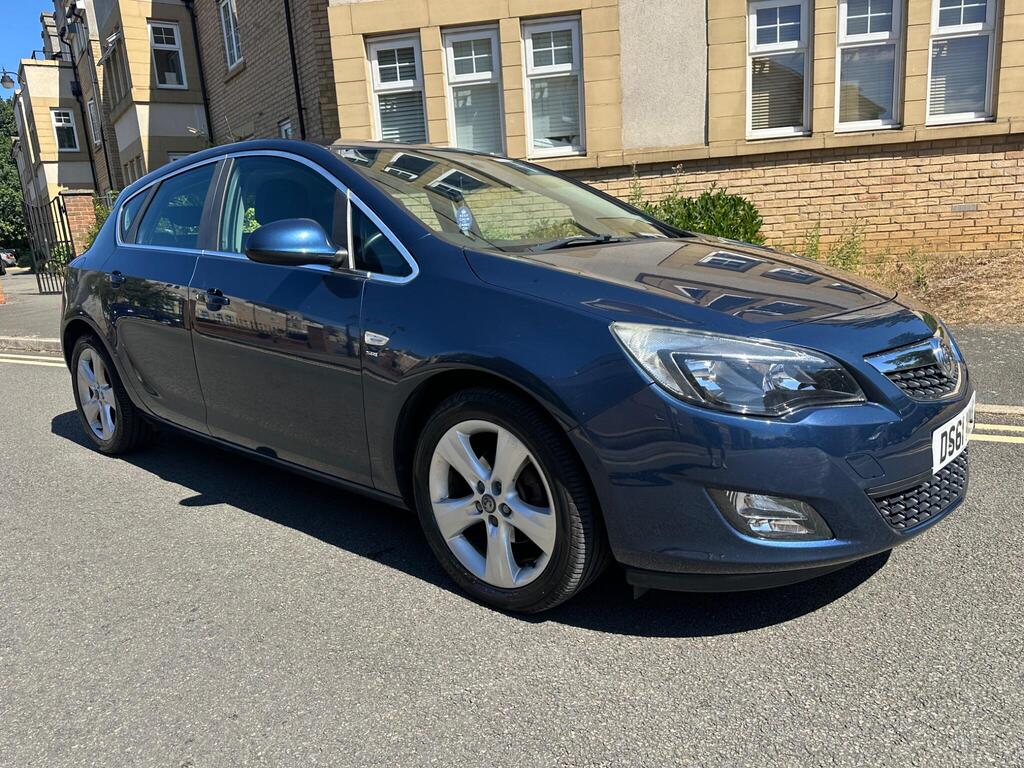 Vauxhall Astra Hatchback 1.6 16v SRi Euro 5 5dr