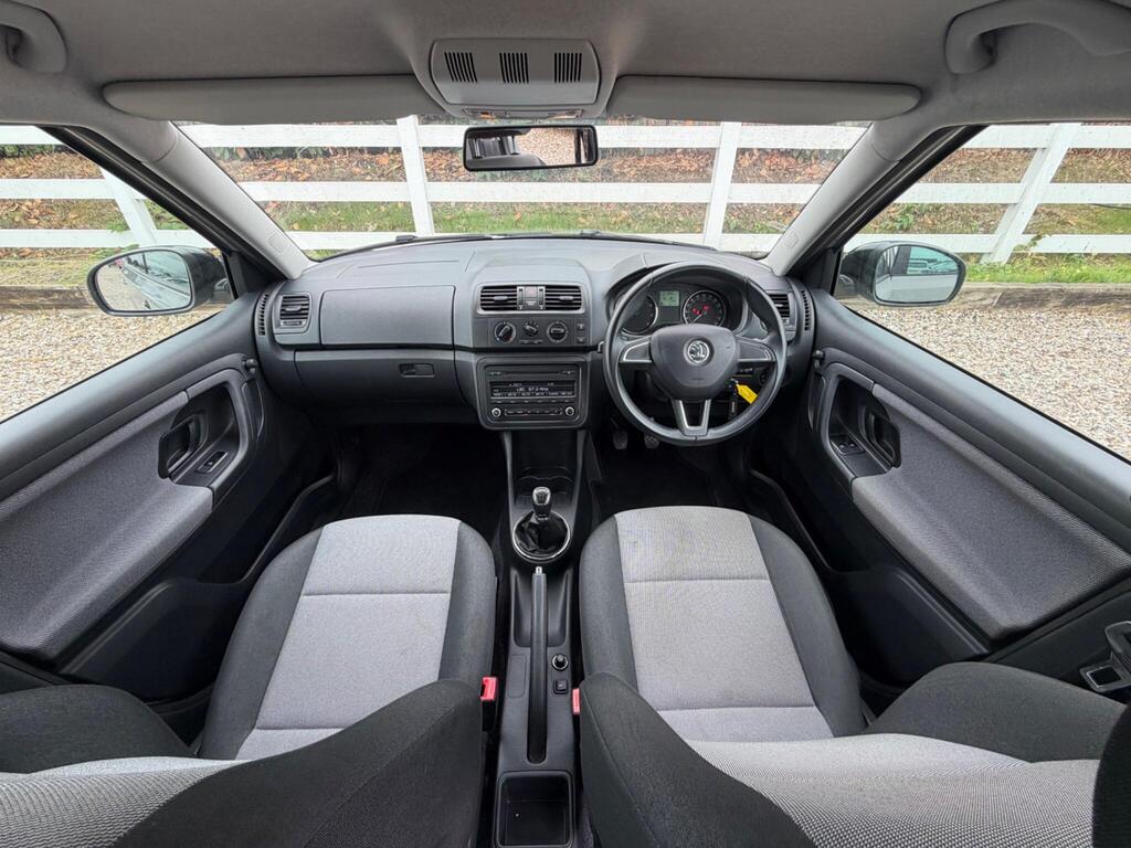 2013 Skoda Fabia thumbnail 16