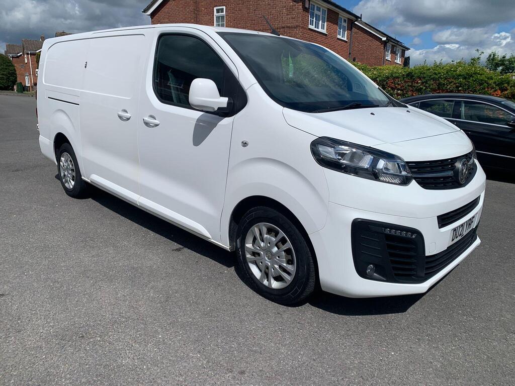 Vauxhall Vivaro Panel Van 2.0 Turbo D 3100 Sportive Auto L2 H1 Euro 6 (s/s) 5dr