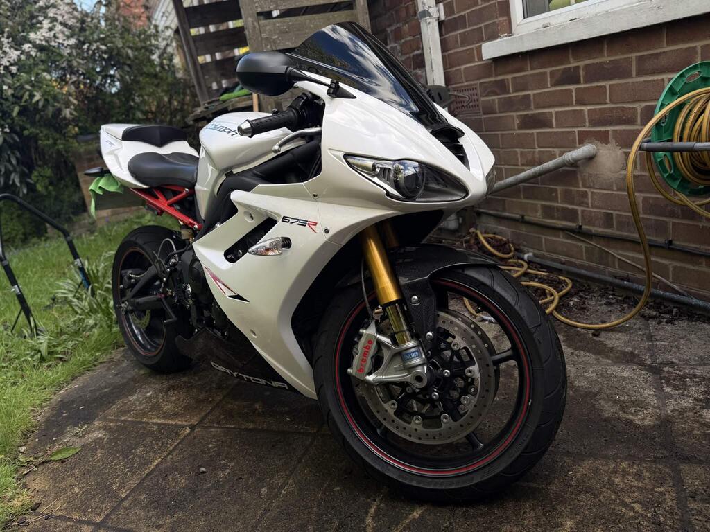 Triumph Daytona 675