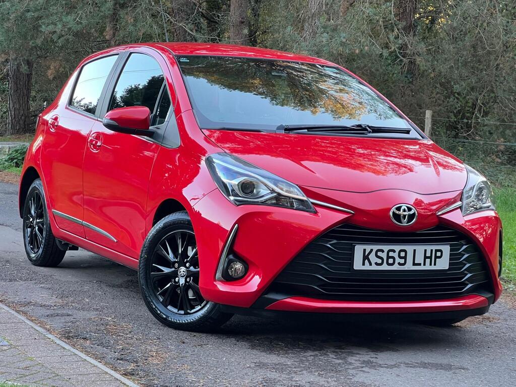 Toyota Yaris Hatchback 1.5 VVT-i Icon Tech Euro 6 5dr
