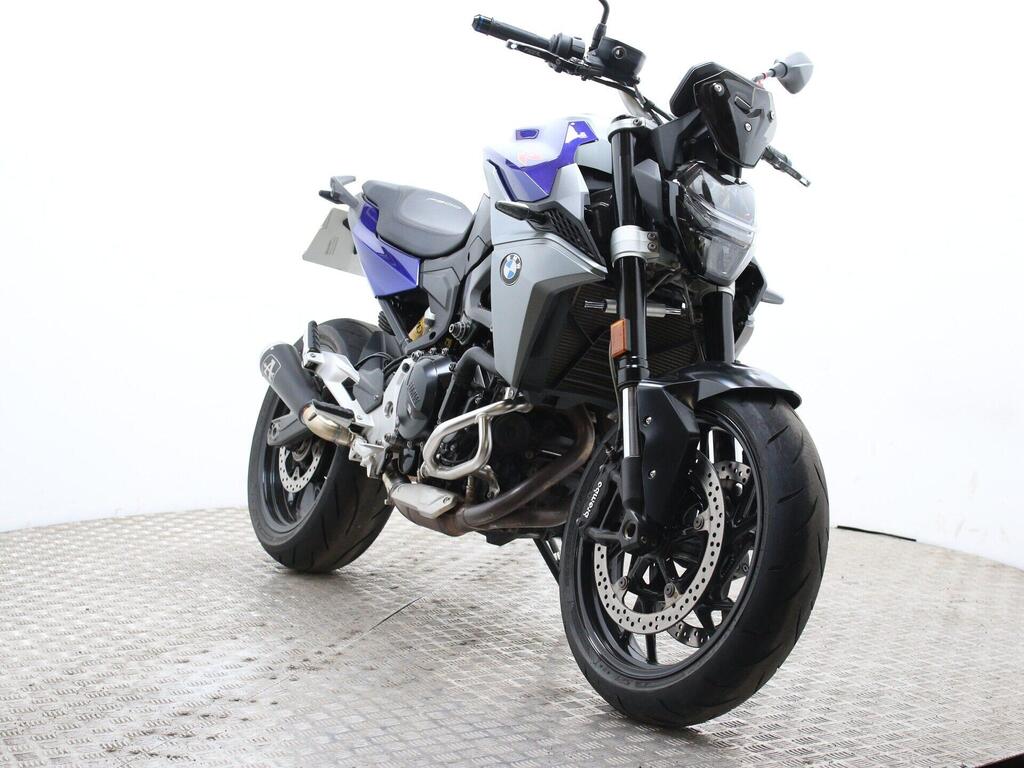BMW F 900 R