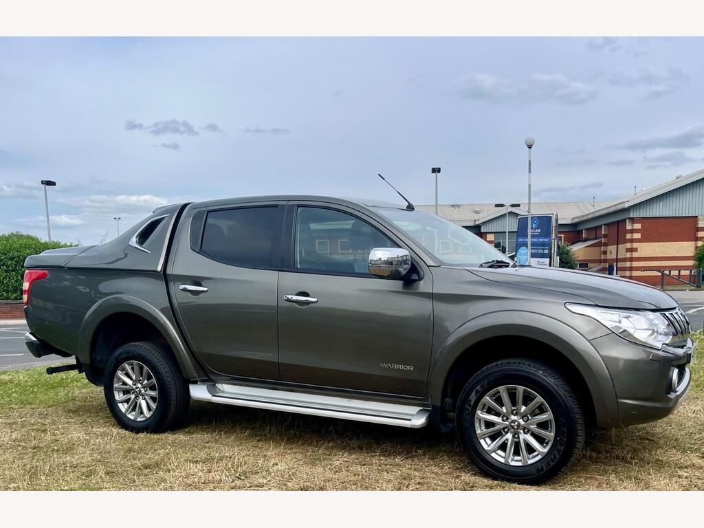 Mitsubishi L200 Pickup 2.4 DI-D DC Warrior Auto 4WD Euro 6 4dr