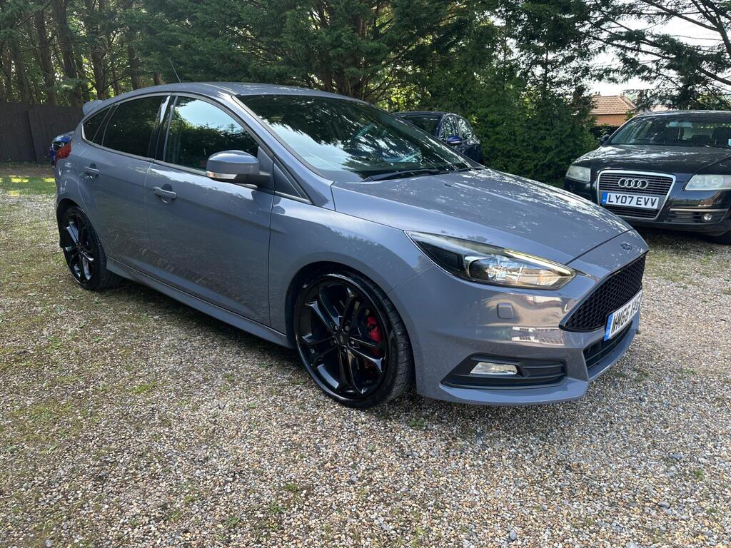Ford Focus Hatchback 2.0T EcoBoost ST-3 Euro 6 (s/s) 5dr