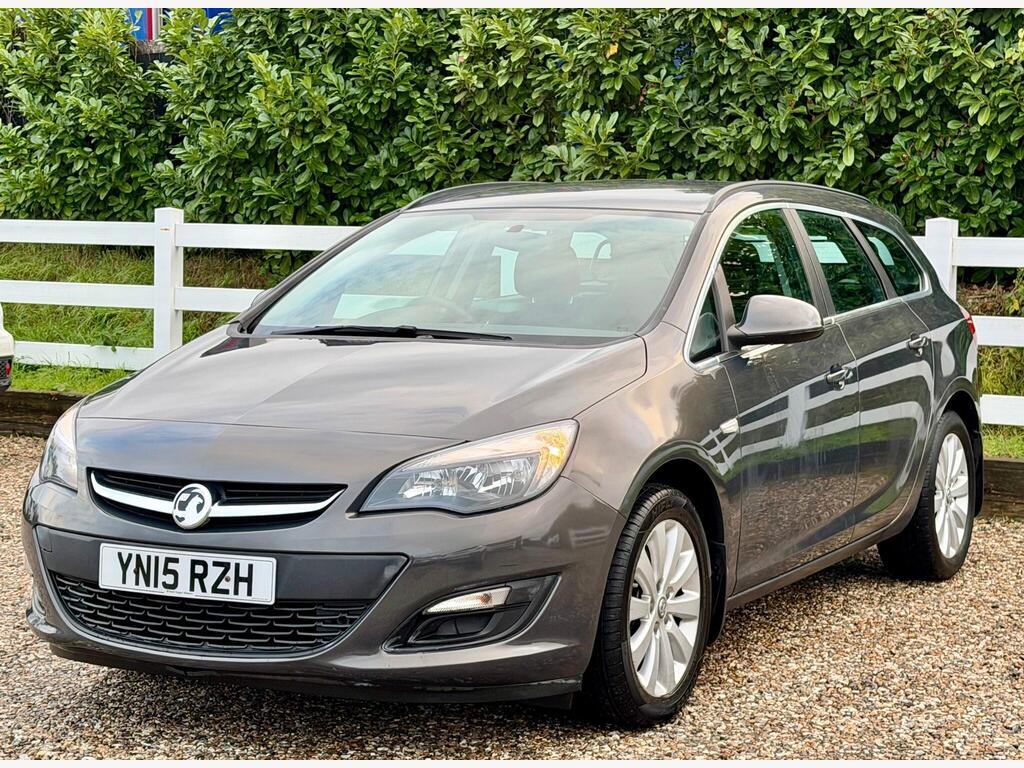 Vauxhall Astra 1.6 CDTi ecoFLEX Tech Line Sports Tourer Euro 6 (s/s) 5dr thumbnail 6