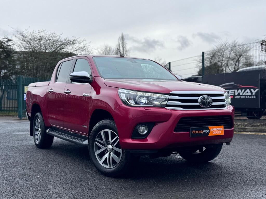 Toyota Hilux Pickup 2.4 D-4D Invincible 4WD Euro 6 (s/s) 4dr (TSS, 3.5t)