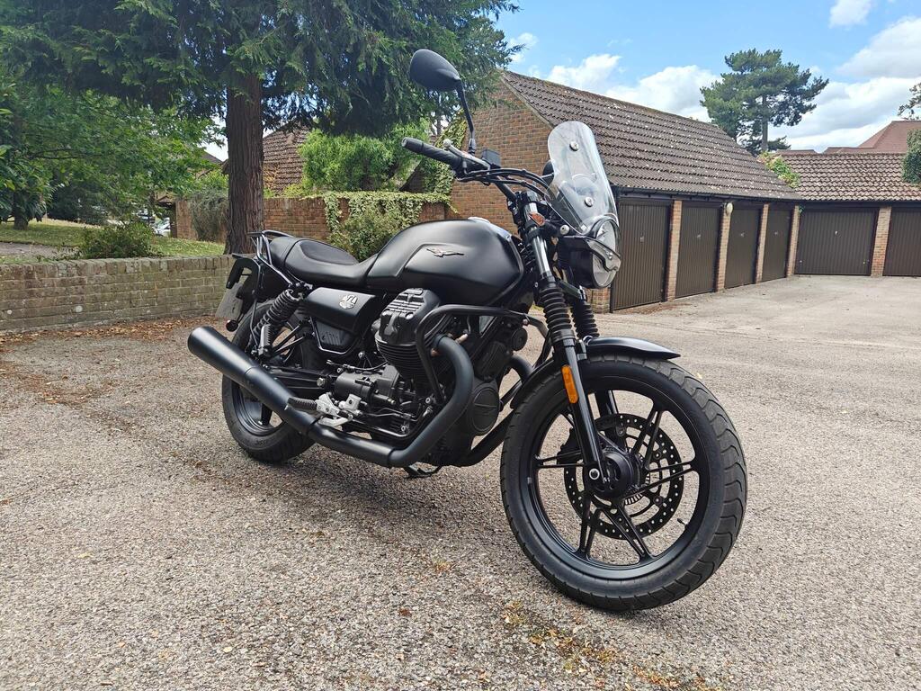 Moto Guzzi V7
