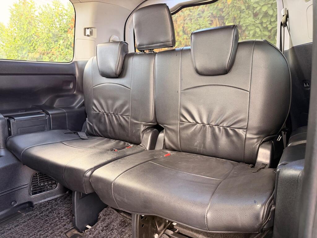 2014 Toyota Voxy thumbnail 37