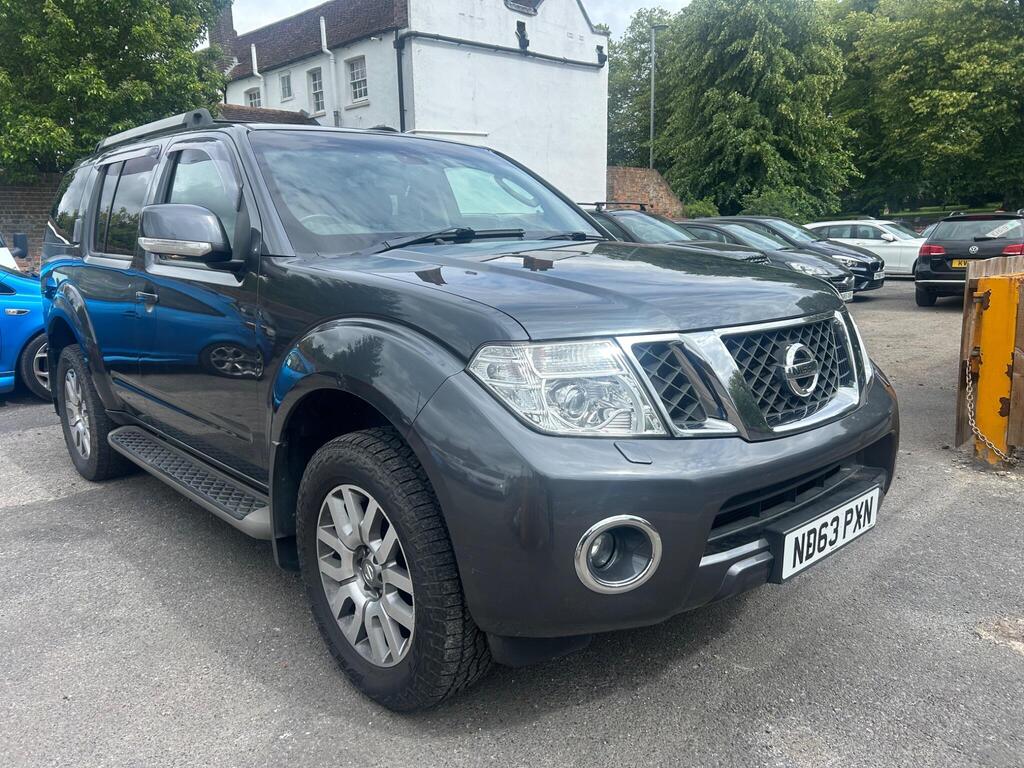 Nissan Pathfinder SUV 2.5 dCi Tekna Auto 4WD Euro 5 5dr