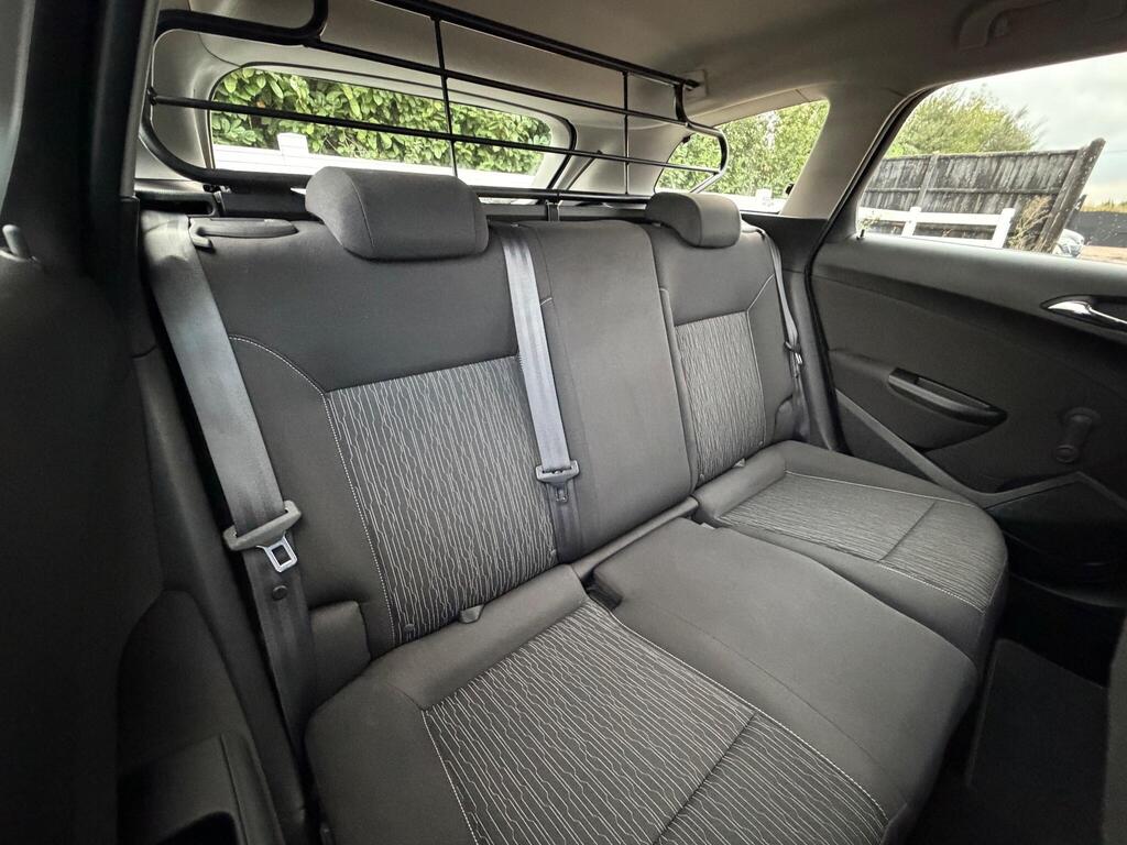 Vauxhall Astra 1.6 CDTi ecoFLEX Tech Line Sports Tourer Euro 6 (s/s) 5dr thumbnail 8