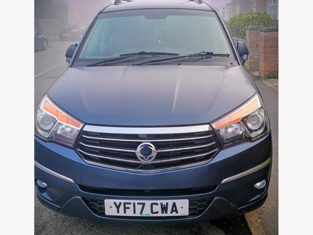 SsangYong Turismo