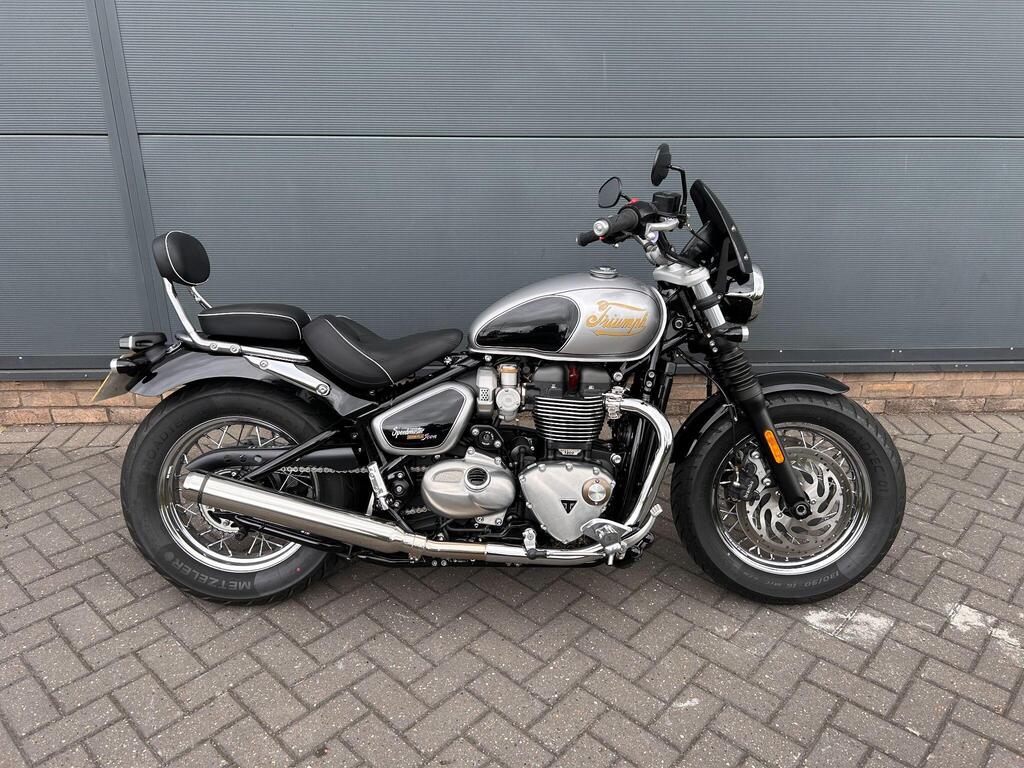Triumph Speedmaster 1200