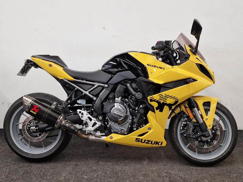 Suzuki GSX-8R
