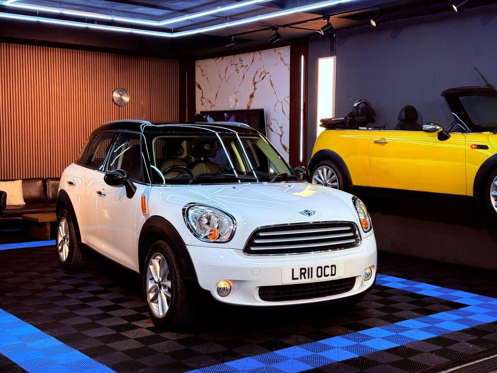 MINI Countryman SUV 1.6 Cooper Steptronic Euro 5 5dr