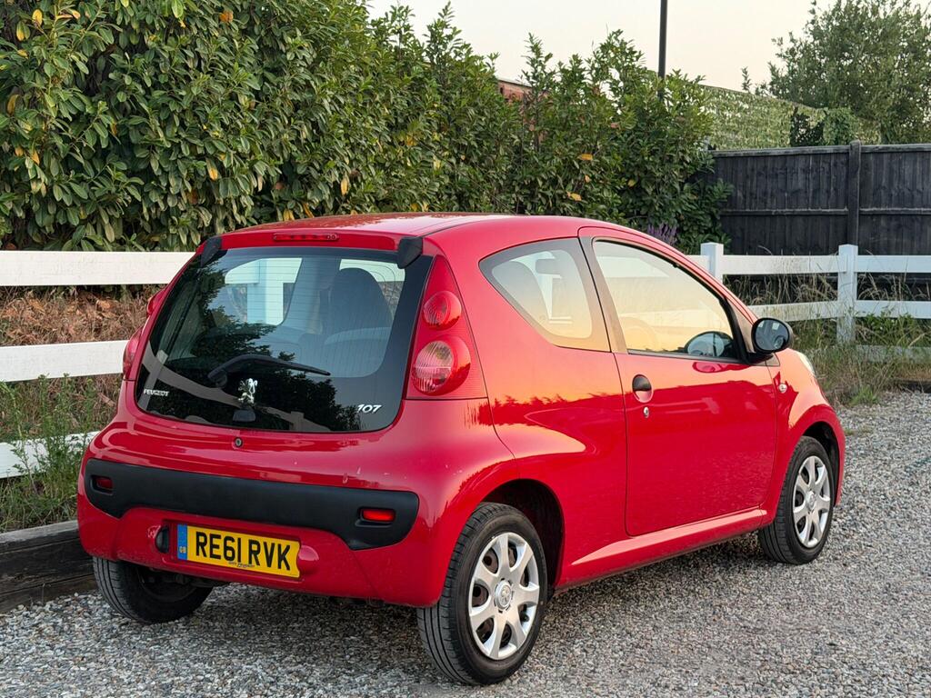 2011 Peugeot 107 thumbnail 14