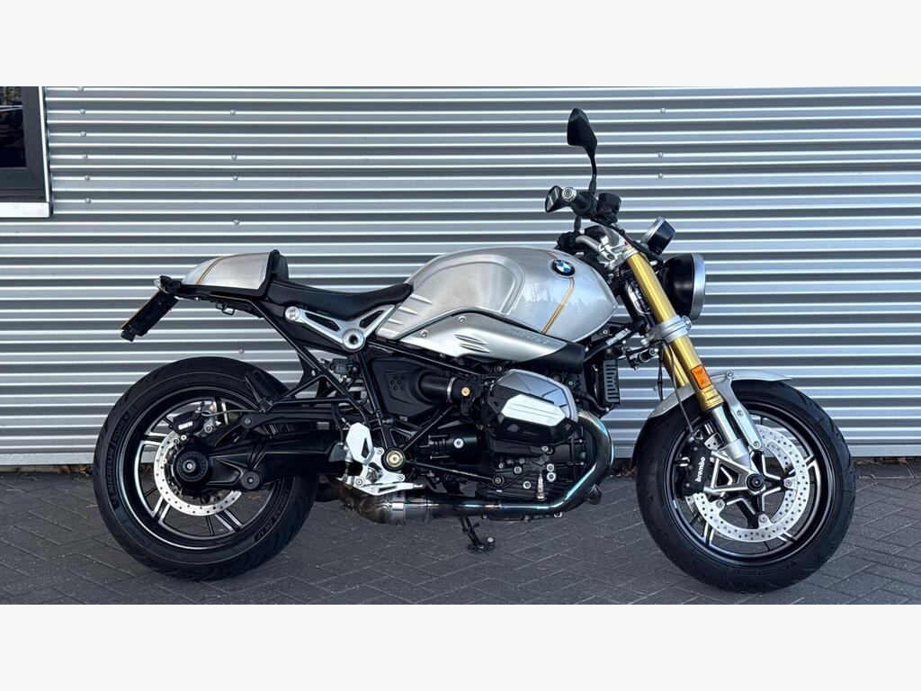 BMW R nineT