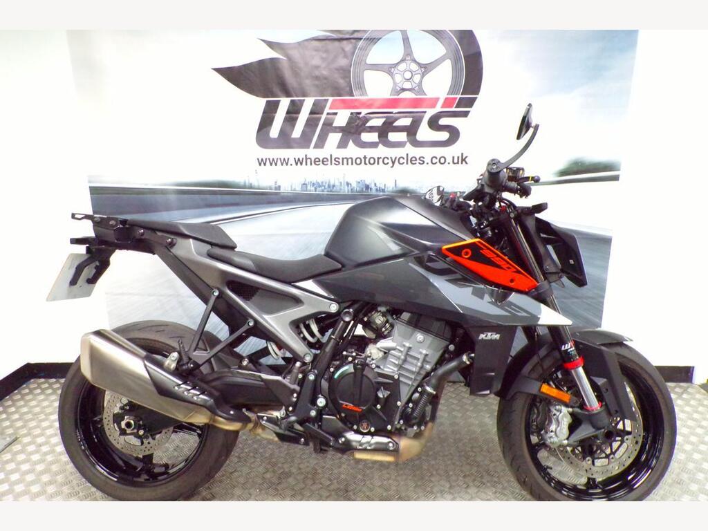 KTM 990 Duke