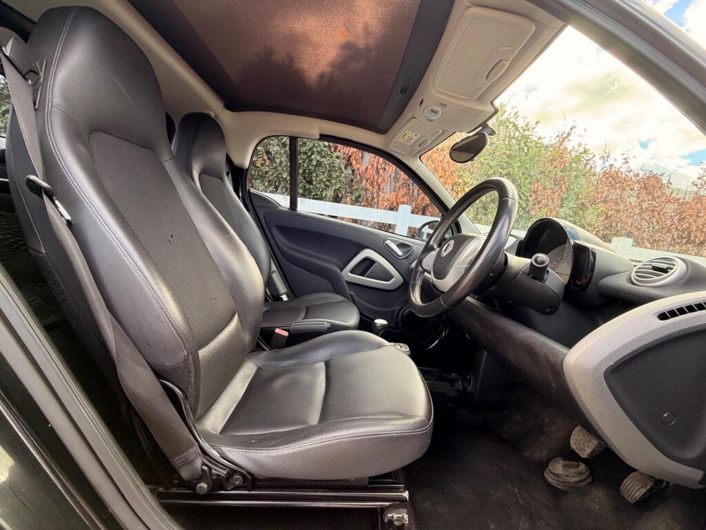 2014 Smart fortwo thumbnail 22