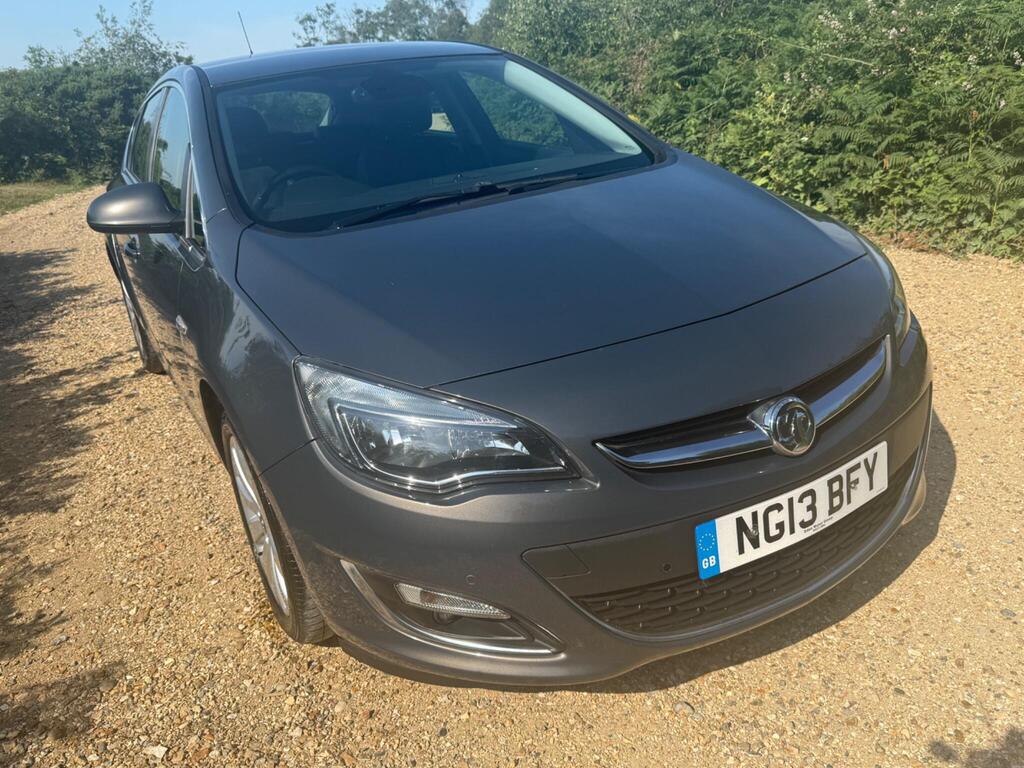 Vauxhall Astra Hatchback 1.6 16v Elite Euro 5 5dr