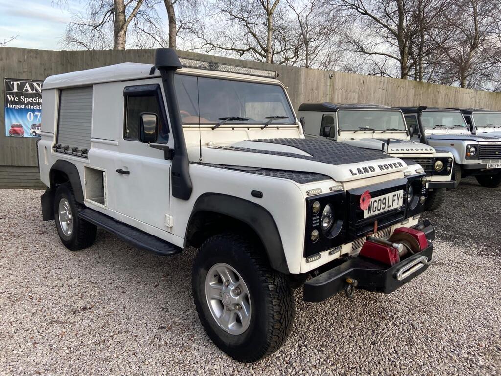 Land Rover Defender 110 SUV 2.4 TDCi Utility Wagon 4WD MWB Euro 4 5dr