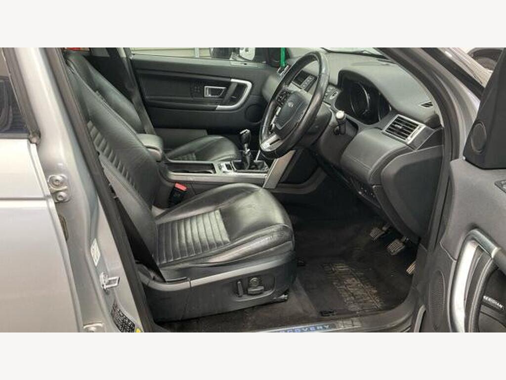2016 Land Rover Discovery Sport thumbnail 9