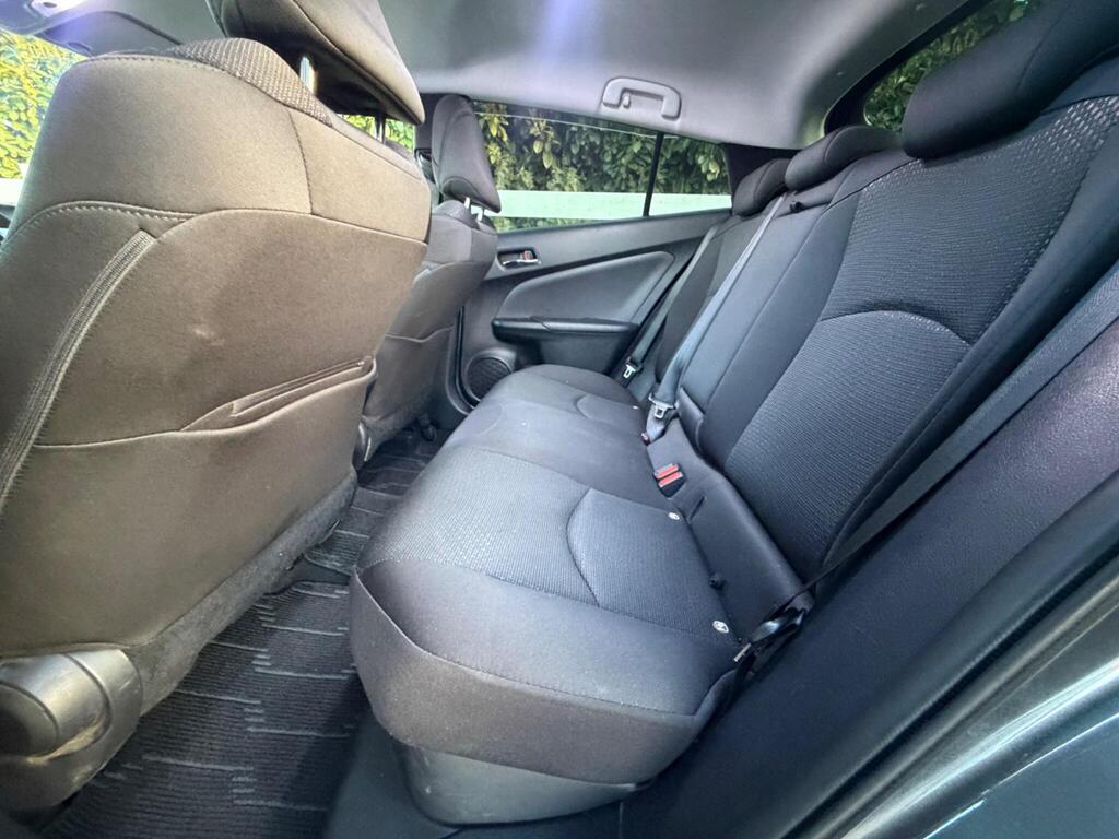 2019 Toyota Prius thumbnail 17