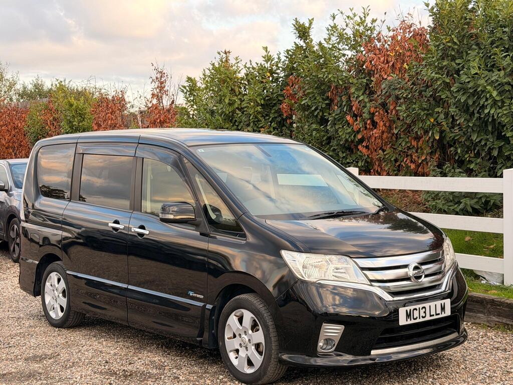 2013 Nissan Serena thumbnail 4